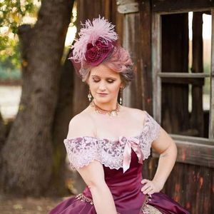 Meet your Posher, Santina